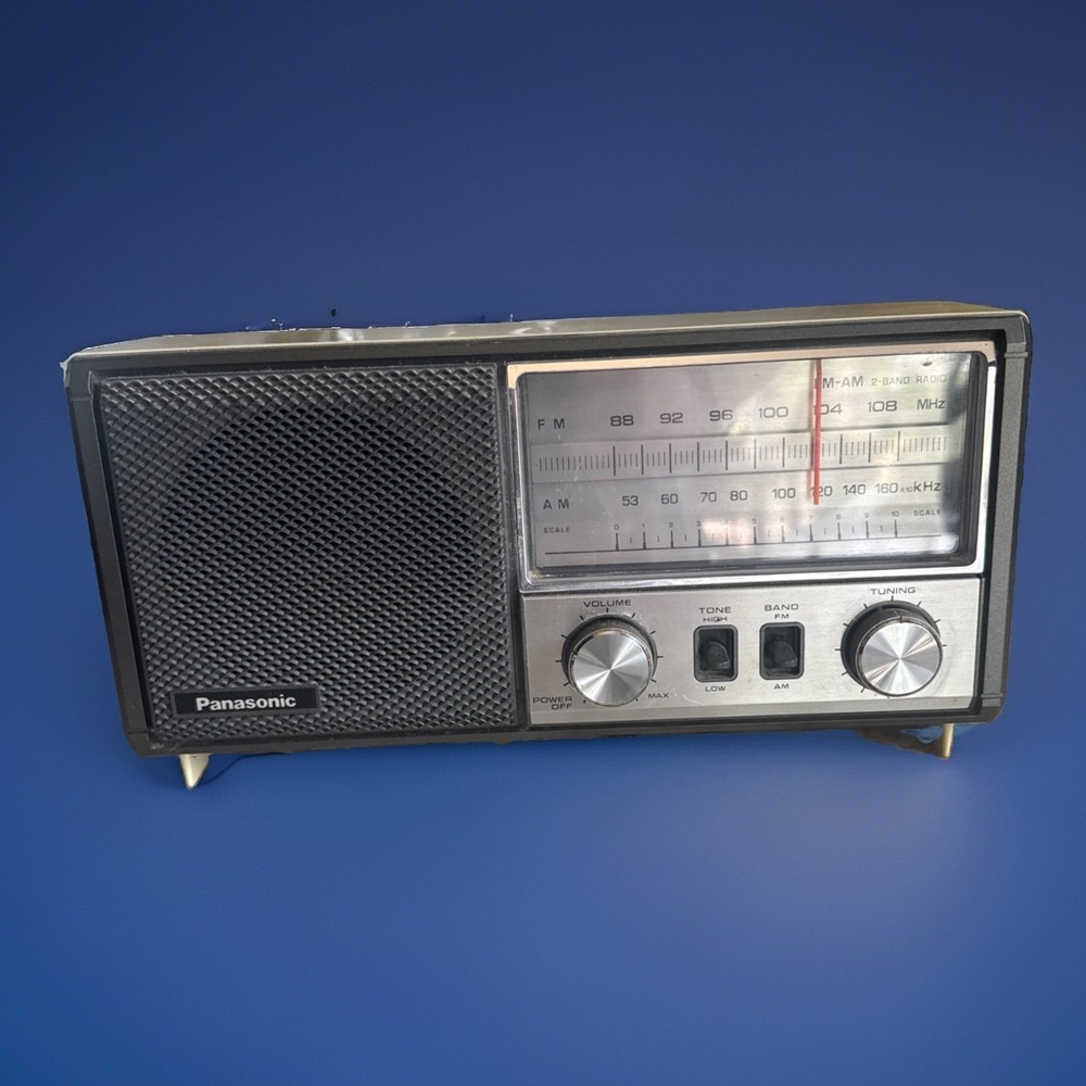 Vtg Panasonic RE-6277 AM FM Radio Retro Cream Counter Top MCM Tested & Works